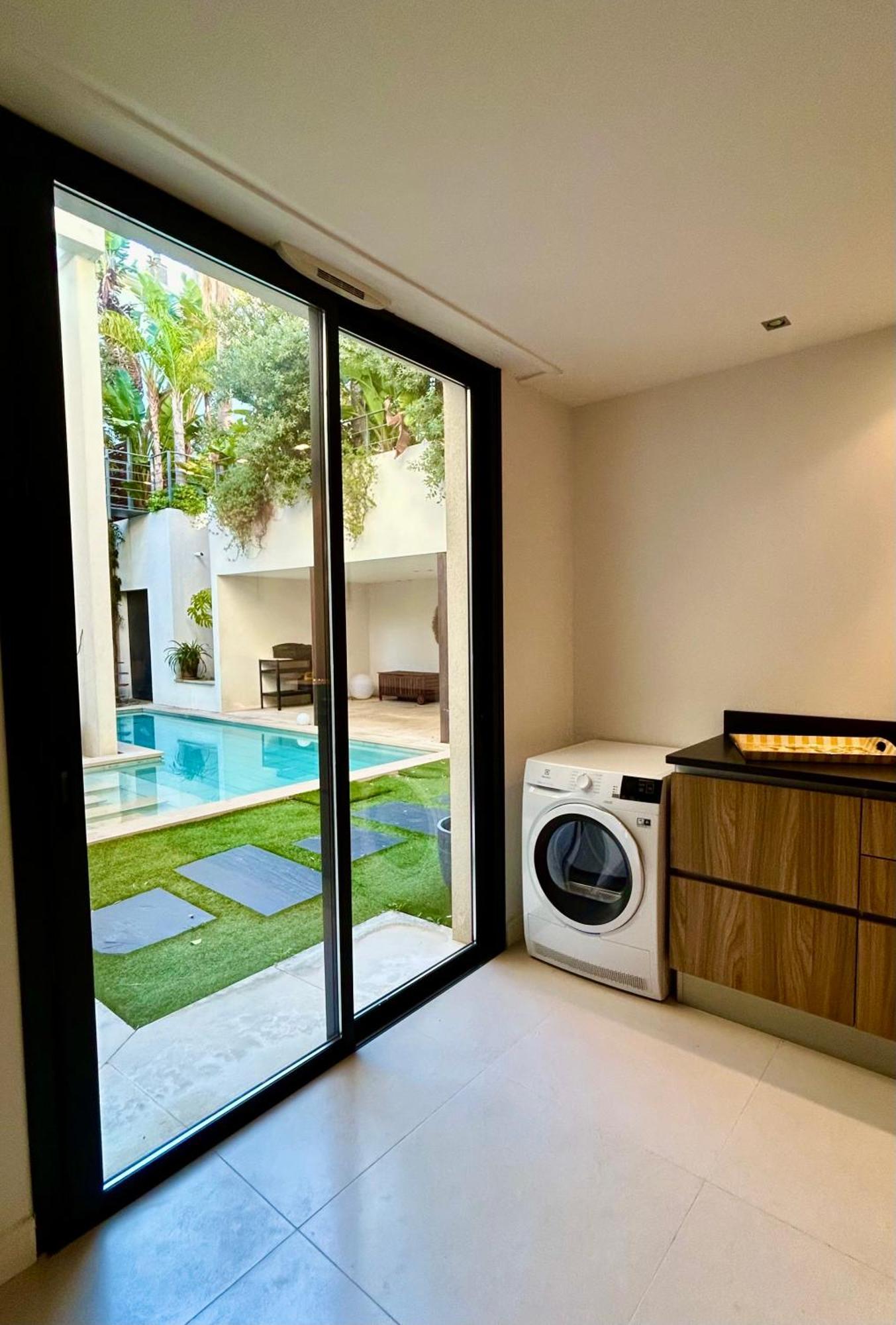 Rumah Bali Cannes